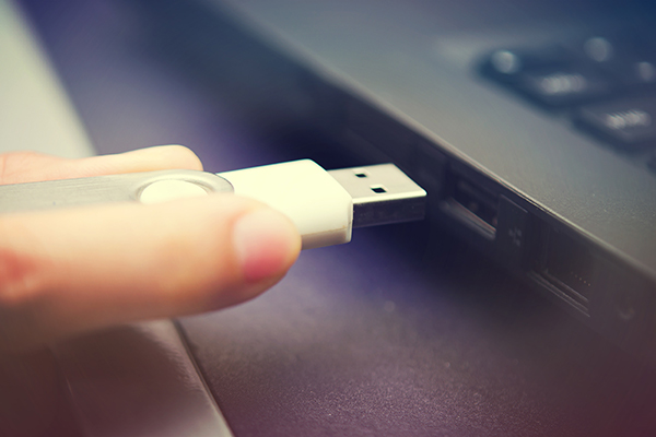 finger and usb drive